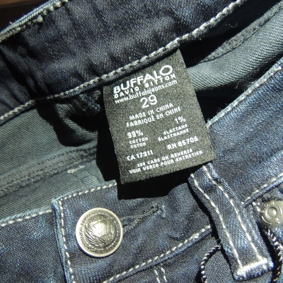 NWT David Bitton Buffalo Dark Wash Cigarette Jeans - Picture 6 of 6